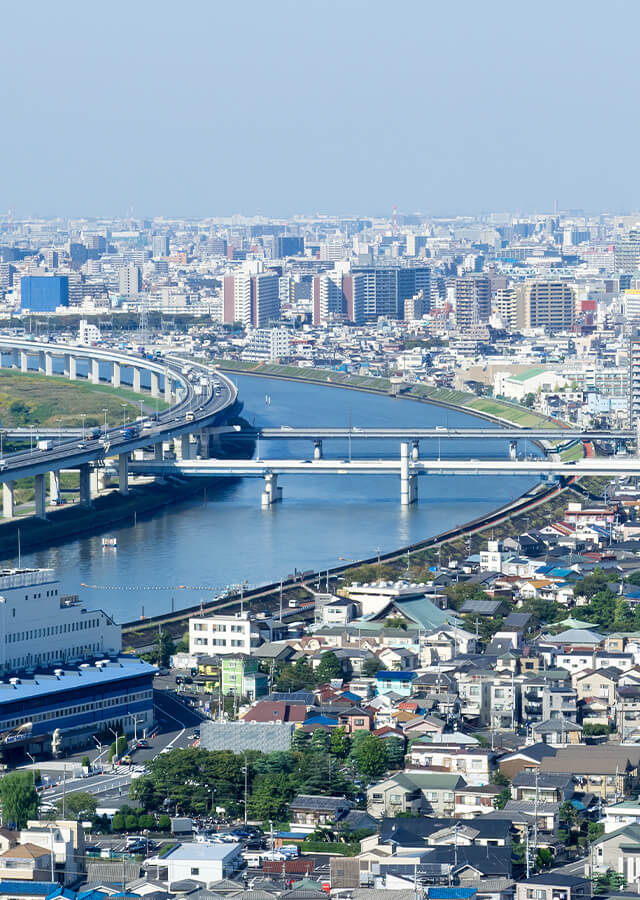東京の街並みと荒川